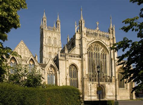 Gloucester Cathedral - Wikipedia