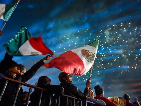 HOY SE DA EL GRITO DE INDEPENDENCIA... NUESTRAS REINAS ORGULLOSAS ...