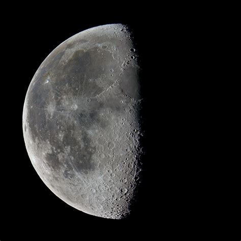 Waning gibbous Moon @ not so bad Astrophotography