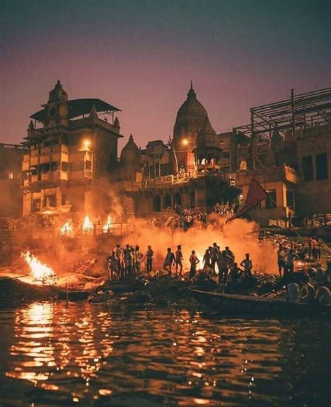 Manikarnika Ghat in Varanasi - Varanasi