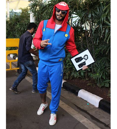 Ranveer Singh Dressing Style-24 Best Fashion Look of Ranveer Singh