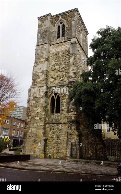 REMAINS OF HOLY ROOD CHURCH MEMORIAL Stock Photo - Alamy