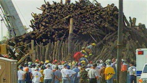 Nov. 18, 1999: Bonfire Collapses at Texas A&M Video - ABC News