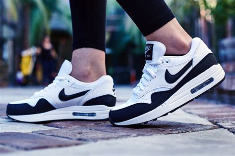 On-Foot Look // Nike Air Max 1 Essential White/Black | Nice Kicks