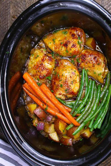 Slow Cooker Honey Garlic Chicken Recipe - TipBuzz