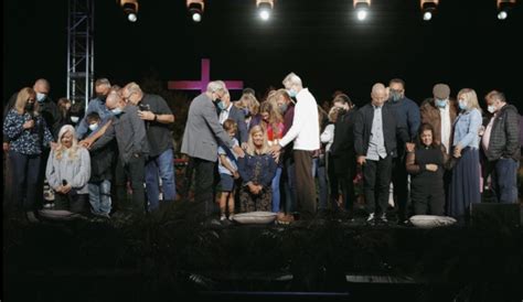 SBC expels Saddleback Church over female pastors | Church & Ministries News