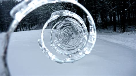 Andy goldsworthy, Sculptures, Snow