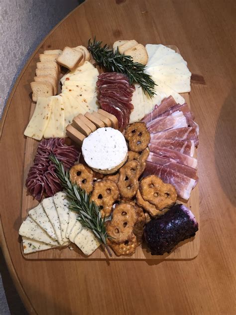 [HOMEMADE] Meat and Cheese platter : r/food