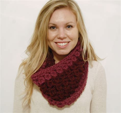 Easy & Quick Crochet Cowl Pattern