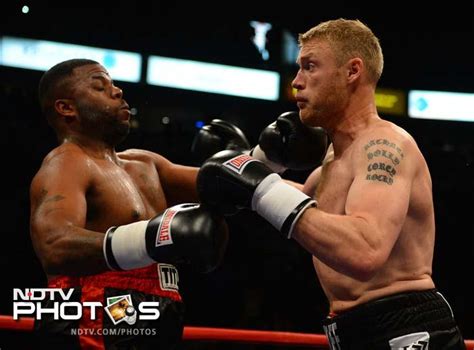 Andrew Flintoff packs a punch, in boxing this time | Photo Gallery