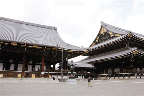 KONICHIWA KYOTO! - Louise Barbara