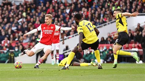 Emile Smith Rowe gives Arsenal victory over 10-man Watford in Premier ...