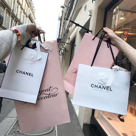 Ana Rosa | Luxury shop, Chanel, Luxury