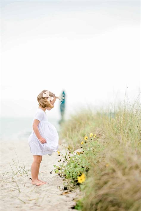 10 Tips for Taking Amazing Photos of Your Kids at the Beach