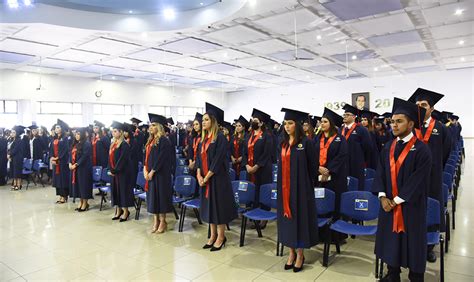 CENTÉSIMA PRIMERA GRADUACIÓN - Universidad Evangélica de El Salvador