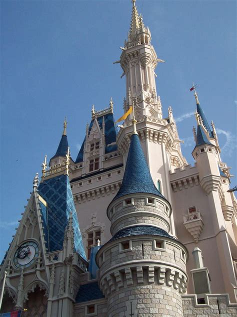 Magic Kingdom Castle by Naturelover33 on DeviantArt