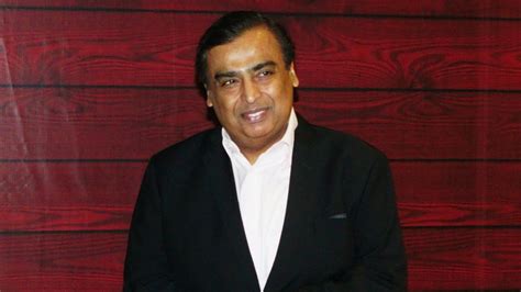 Reliance CEO gets $1.5 billion from Saudi Arabia for his Jio war chest ...