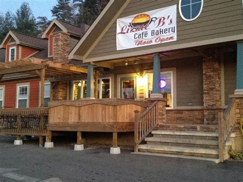 Lizzie B's Cafe Bakery's Prestonsburg, Kentucky | House styles, Prestonsburg, Outdoor decor