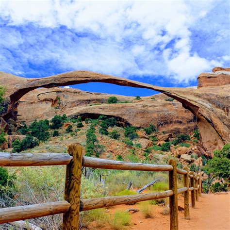 Landscape Arch Hiking Trail in Utah - Frederik Maesen