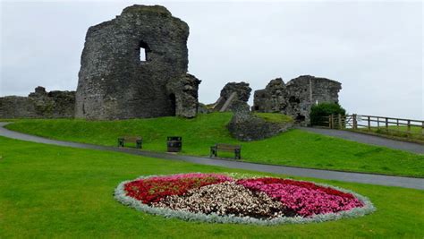 Aberystwyth Castle © Jonathan Billinger cc-by-sa/2.0 :: Geograph Britain and Ireland