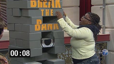 Audience member tries to 'Break the Bank' - ABC7 Chicago