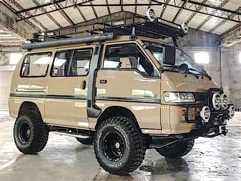 1993 Mitsubishi Delica L300 4x4 - Les VUS de votre famille, que nous ...