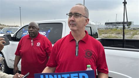 UAW continues organizing efforts at non-union factories in the South - WDET 101.9 FM