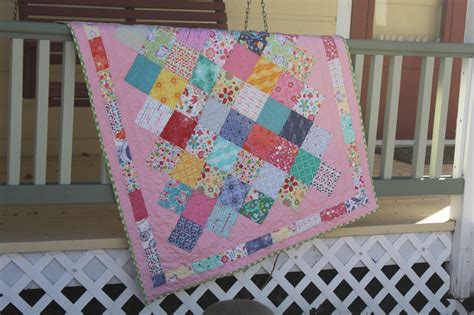 Stitch by Stitch: Charm Pack baby quilt tutorial...