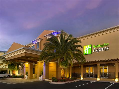 Holiday Inn Express Jacksonville Beach - Hotel Reviews & Photos