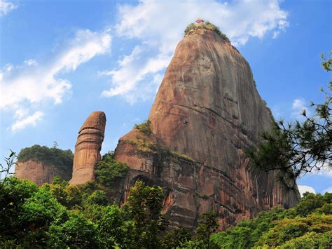 YangYuan(Male Stone), Mount Danxia, China - [2560x1920] : r/EarthPorn