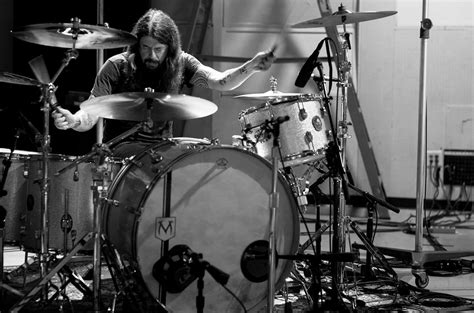 Pin by Christian Martin on Beautiful Drums | Dave grohl, Mini documentary, Documentaries