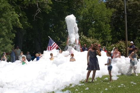 DIY: Homemade Foam Party Machine [OC] | Foam party, Bubble party, Foam party ideas