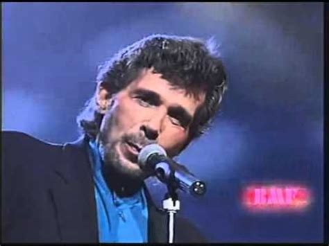 Eddie Rabbitt 'Driving My Life Away' LIVE in Branson - YouTube