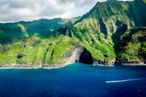 Things to Do in Kauai Hawaii | Dramatic Cliffs and Pristine Beaches | Best places to travel ...