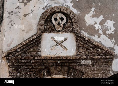 Skull, entrance to dungeon, Elmina Castle, St. George's Castle, fortress, slave castle, Elmina ...