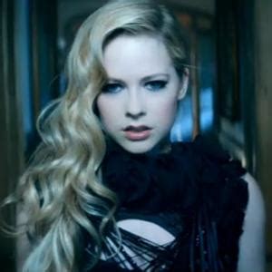 Avril Lavigne Feat. Chad Kroeger: Let Me Go (2013)