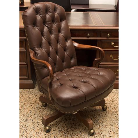 Brown Tufted Leather Executive Office Chair | Executive office chairs ...