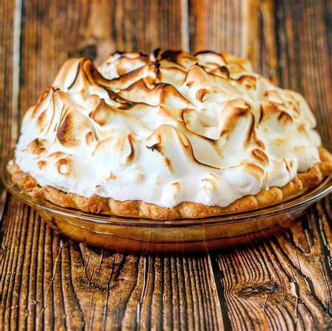 the best - aunt donna lou's decadent chocolate meringue pie. – The 2 Spoons