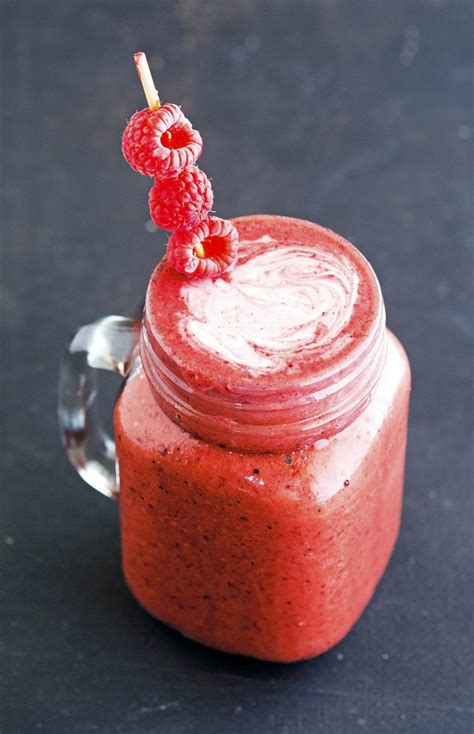 The Iron You: Superfood Goji Berry Smoothie