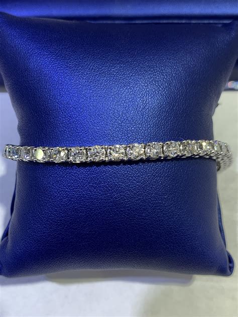 14k white gold tennis bracelet - Woodbridge Jewelery Exchange