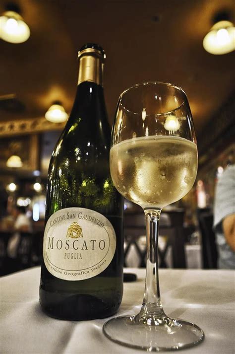 Moscato wine and its preferred food pairings – Artofit