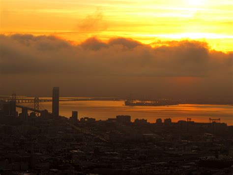 Sunrise over San Francisco from Twin Peaks – jellybeansofdoom.com