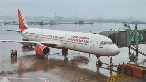 Flight Services Resumed In Chennai After the Heavy Rain Settles