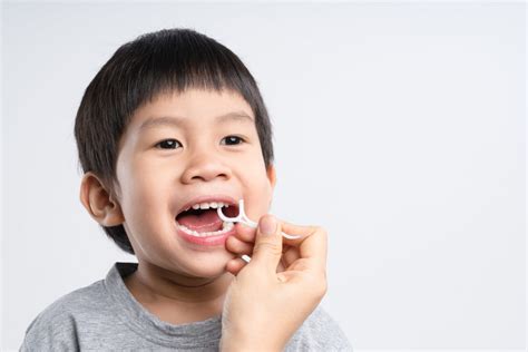 Flossing Tips For Kids | Acorn Dentistry For Kids