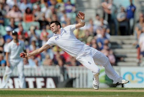 James Anderson stretches to take a catch off his own bowling | ESPNcricinfo.com