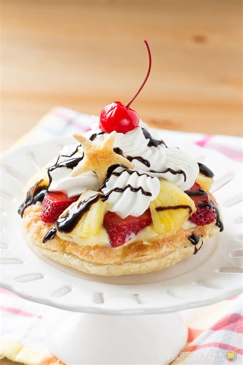 MINI BANANA SPLIT PASTRY DESSERT | Cooking on the Front Burner