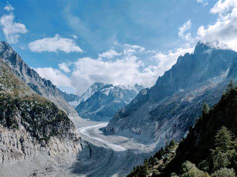 Mer de Glace, a glacier of the French Alps (Mont Blanc) [OC] [4608x3456 ...