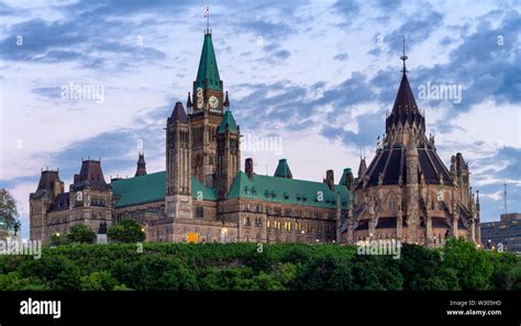 Ottawa Parliament Hill Stock Photo - Alamy