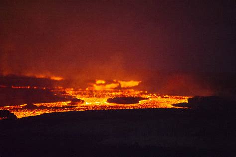 Live webcam photos from Kilauea’s summit and Lower Puna