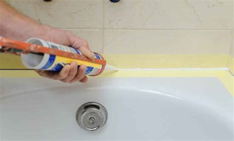 8 Best Caulk For Showers And Bathtubs Right Now